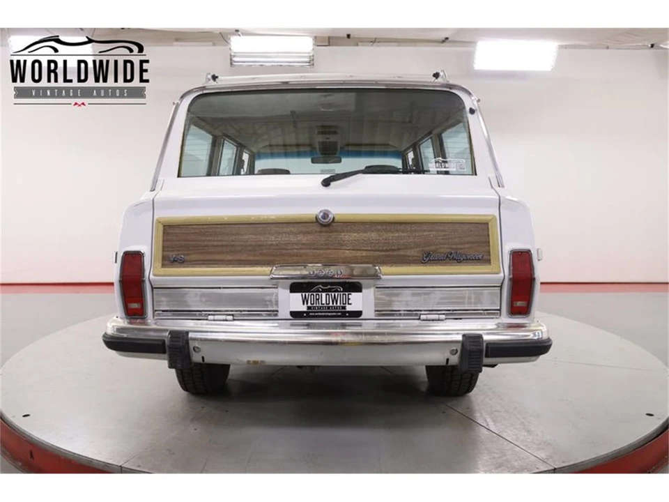 1990 Jeep SJ Grand Wagoneer - Image 17 of 31