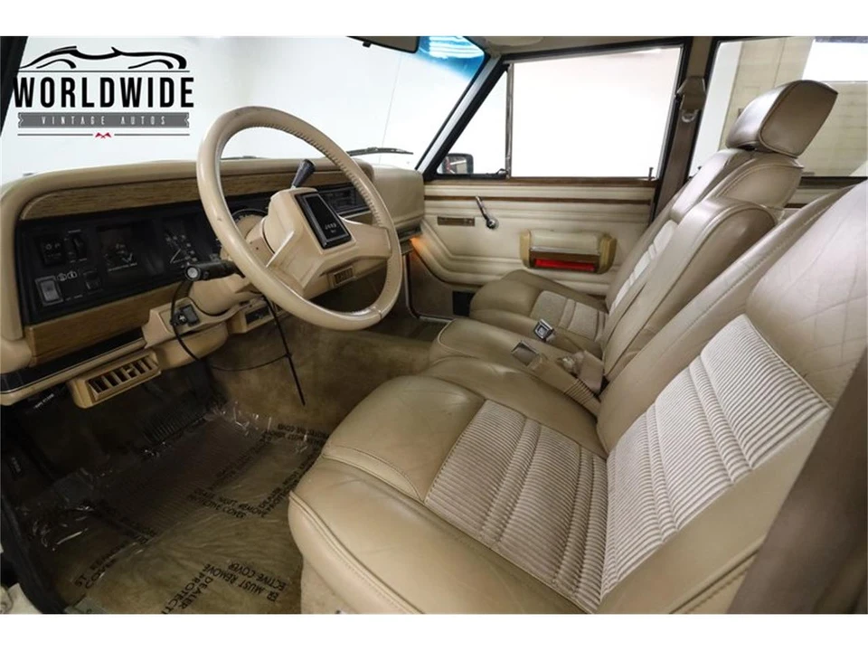 1990 Jeep SJ Grand Wagoneer - Image 29 of 31
