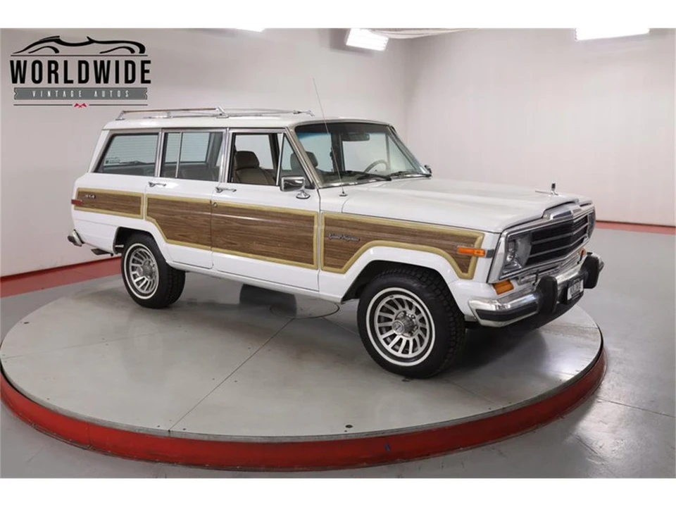 1990 Jeep SJ Grand Wagoneer - Image 2 of 31