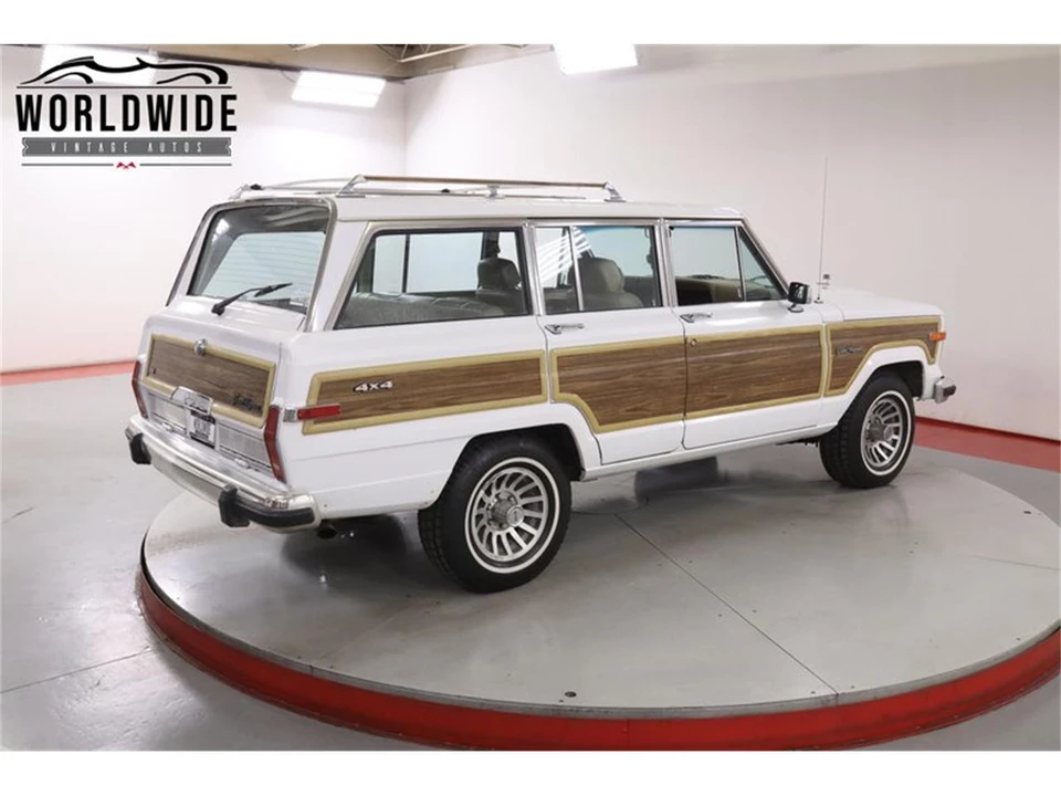 1990 Jeep SJ Grand Wagoneer - Image 6 of 31