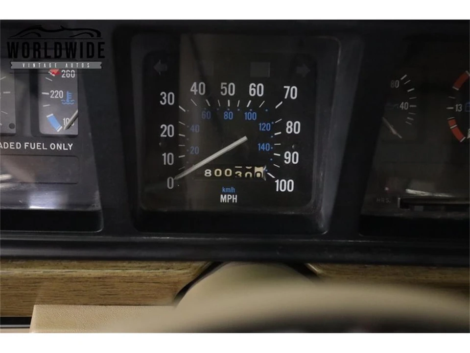 1990 Jeep SJ Grand Wagoneer - Image 30 of 31