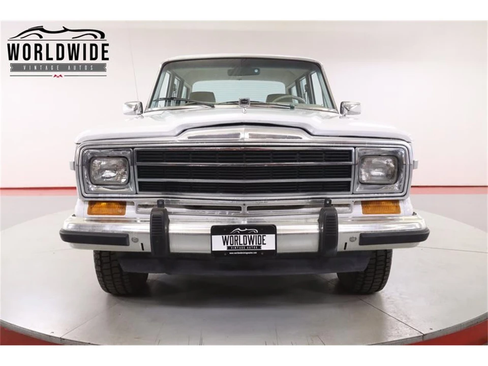 1990 Jeep SJ Grand Wagoneer - Image 15 of 31