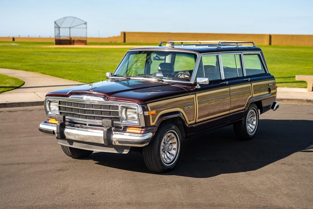 1990 Jeep SJ Grand Wagoneer - Image 3 of 31