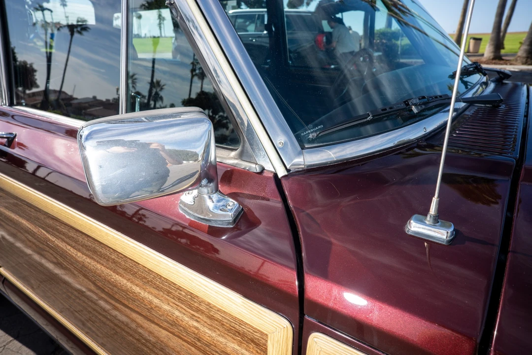 1990 Jeep SJ Grand Wagoneer - Image 26 of 31