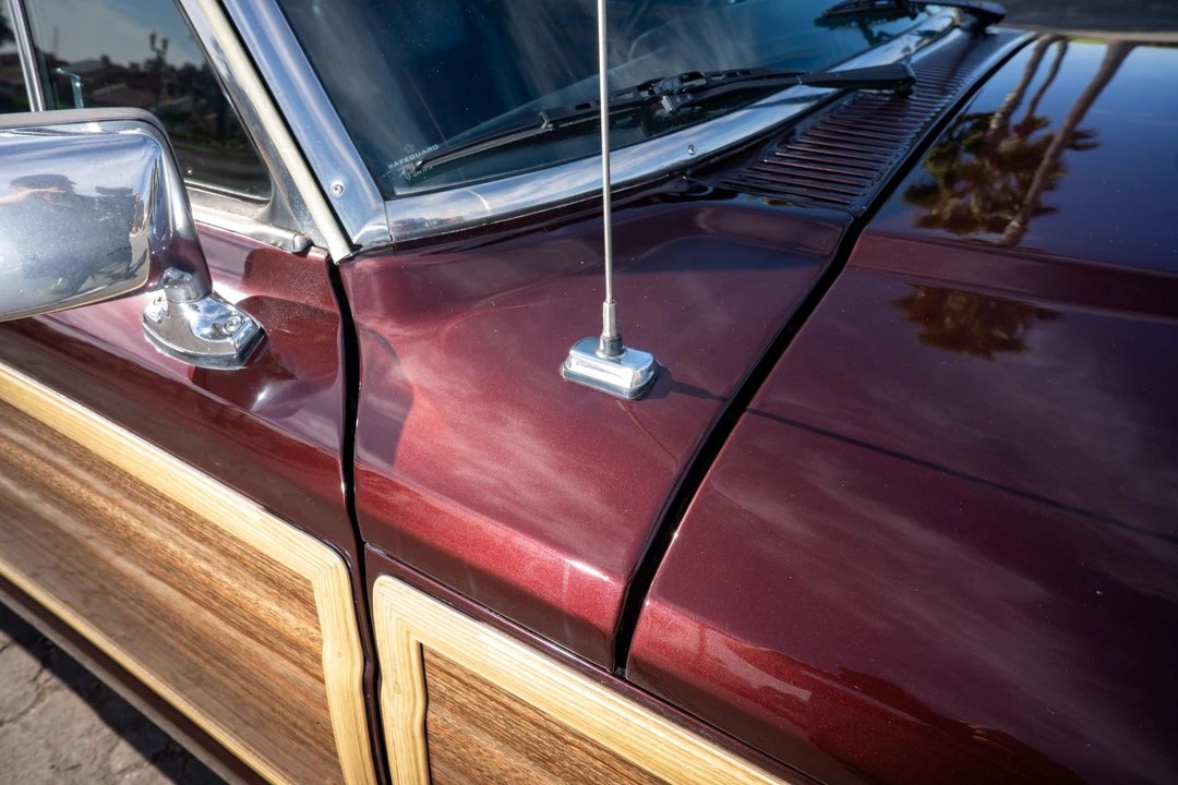 1990 Jeep SJ Grand Wagoneer - Image 17 of 31