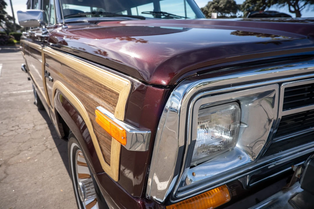 1990 Jeep SJ Grand Wagoneer - Image 28 of 31