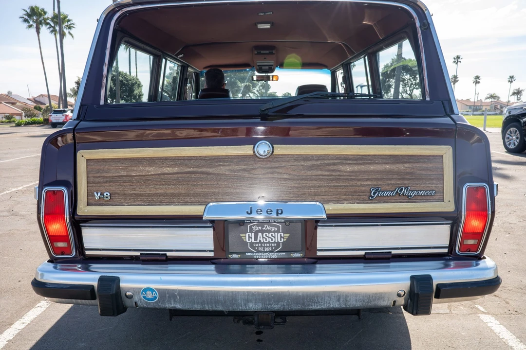 1990 Jeep SJ Grand Wagoneer - Image 16 of 31