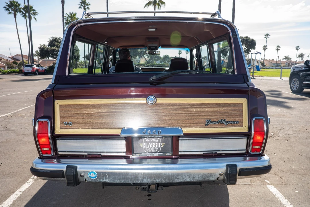 1990 Jeep SJ Grand Wagoneer - Image 15 of 31