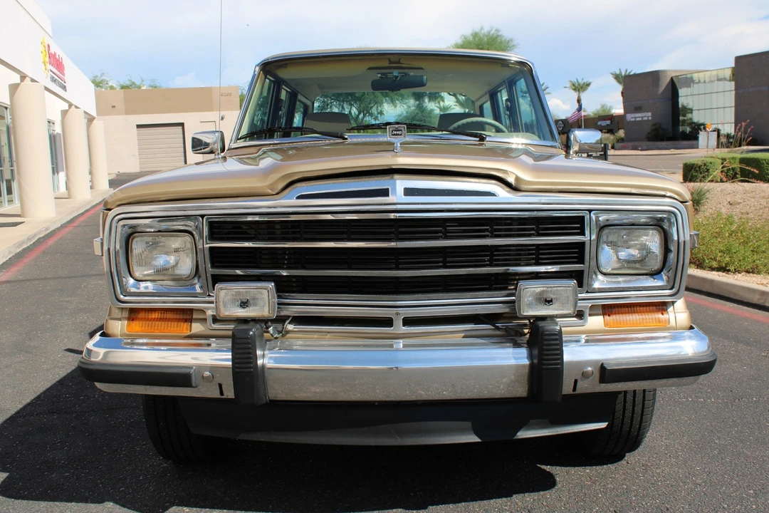 1990 Jeep SJ Grand Wagoneer - Image 11 of 21