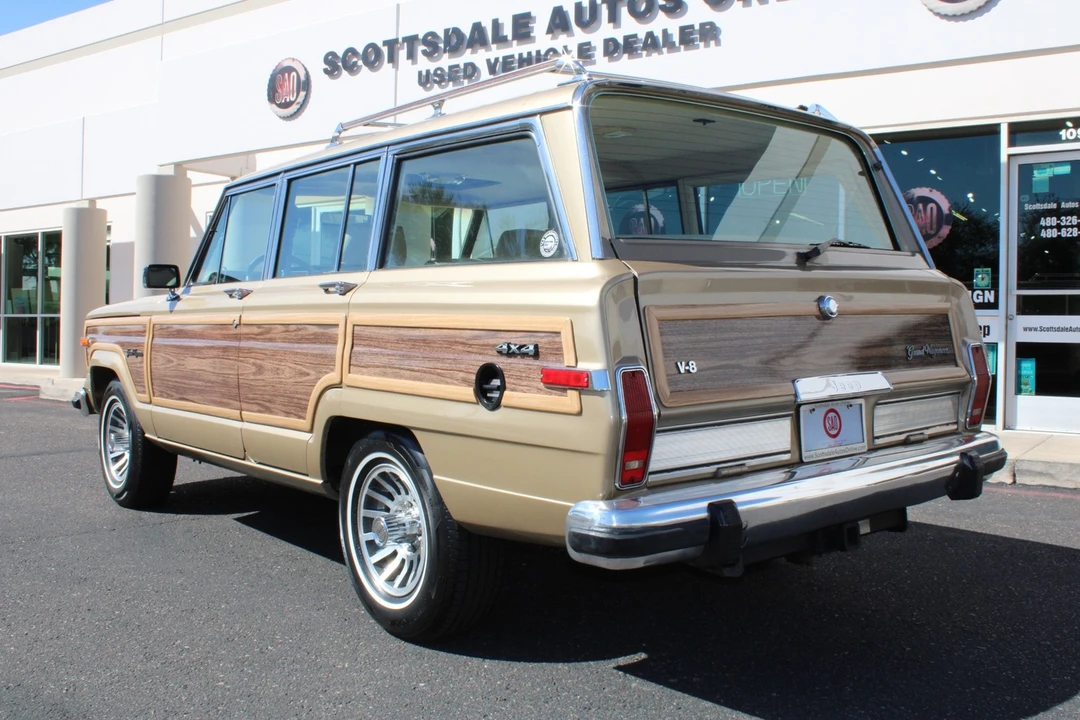 1990 Jeep SJ Grand Wagoneer - Image 3 of 21