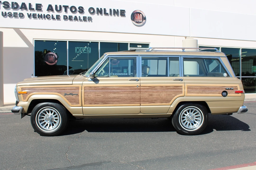 1990 Jeep SJ Grand Wagoneer - Image 2 of 21
