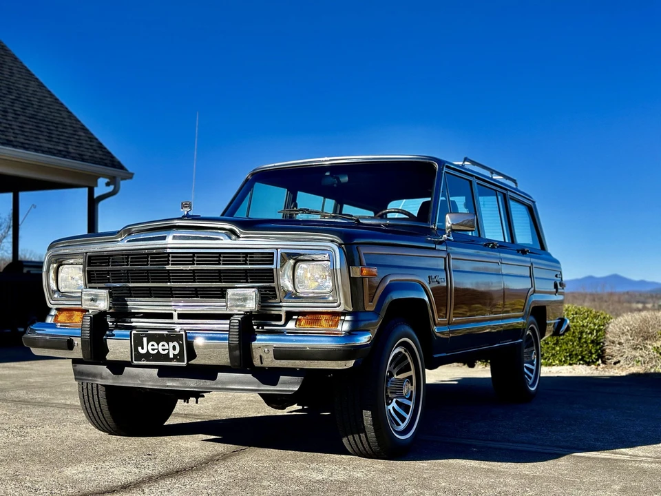 1990 Jeep SJ Grand Wagoneer - Image 3 of 31