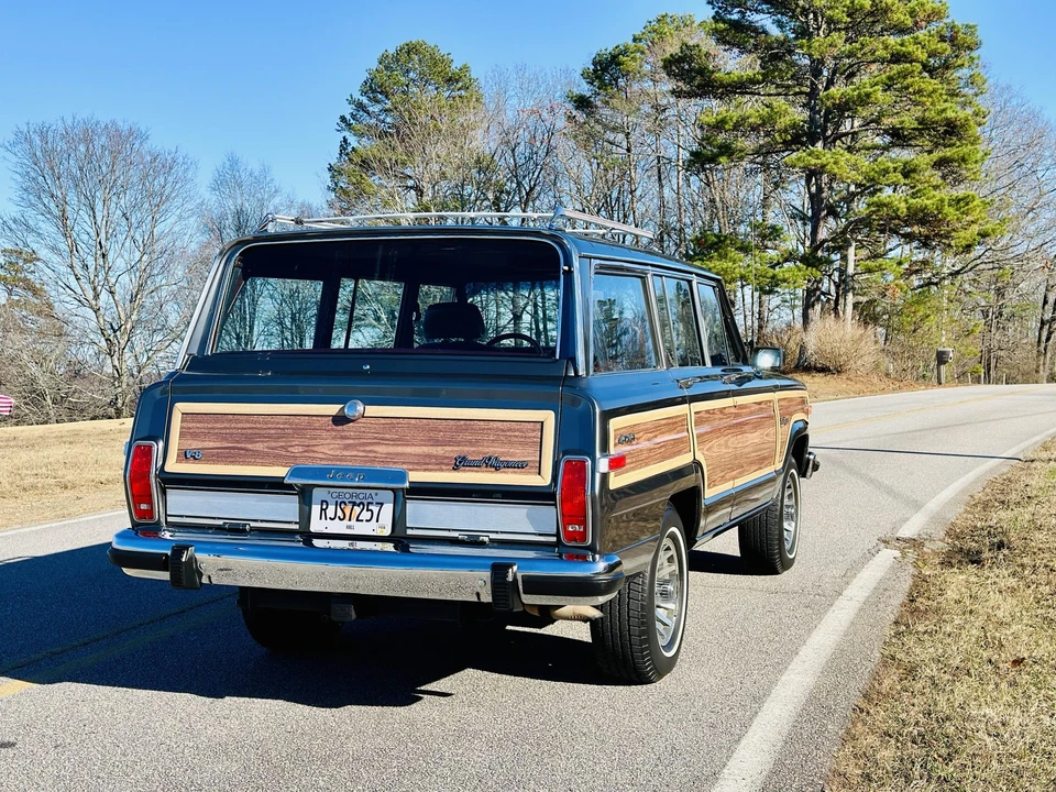 1990 Jeep SJ Grand Wagoneer - Image 30 of 31