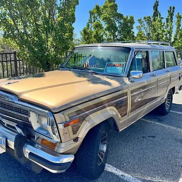 1990 Jeep Grand Wagoneer Sport Utility 4D