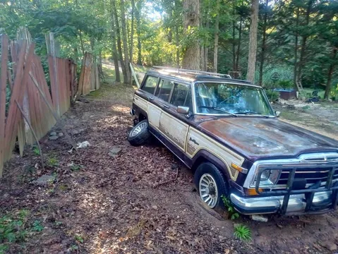 1990 Jeep Grand Wagoneer Sport Utility 4D