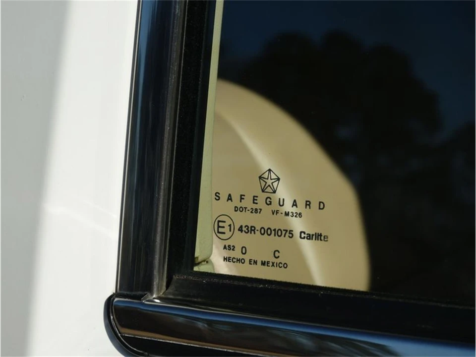 1990 Jeep SJ Grand Wagoneer - Image 26 of 31