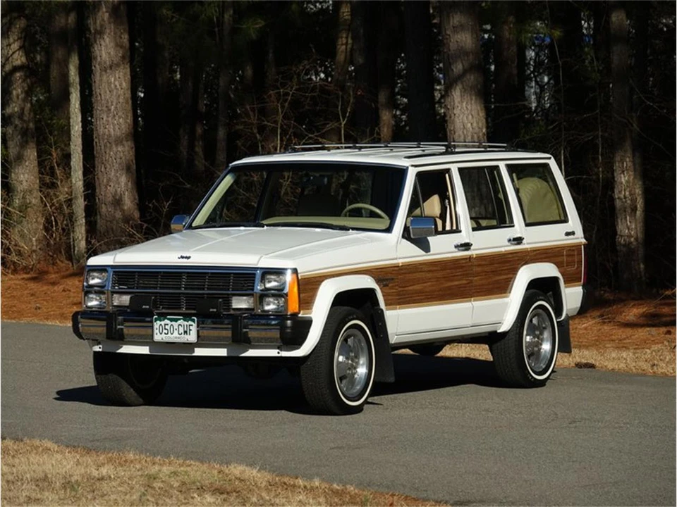 1990 Jeep SJ Grand Wagoneer - Image 7 of 31