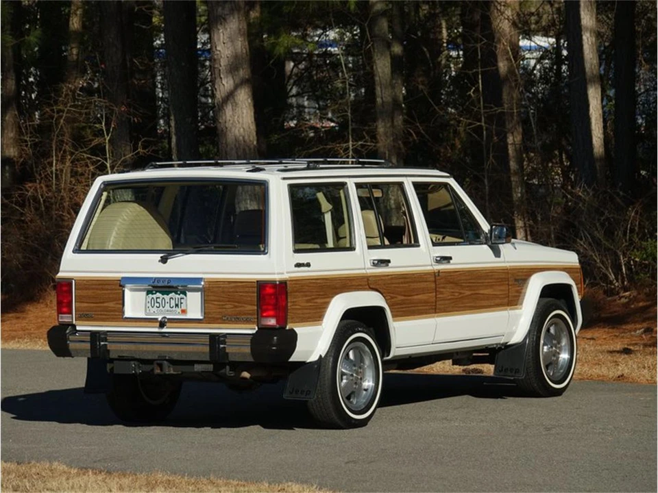 1990 Jeep SJ Grand Wagoneer - Image 9 of 31