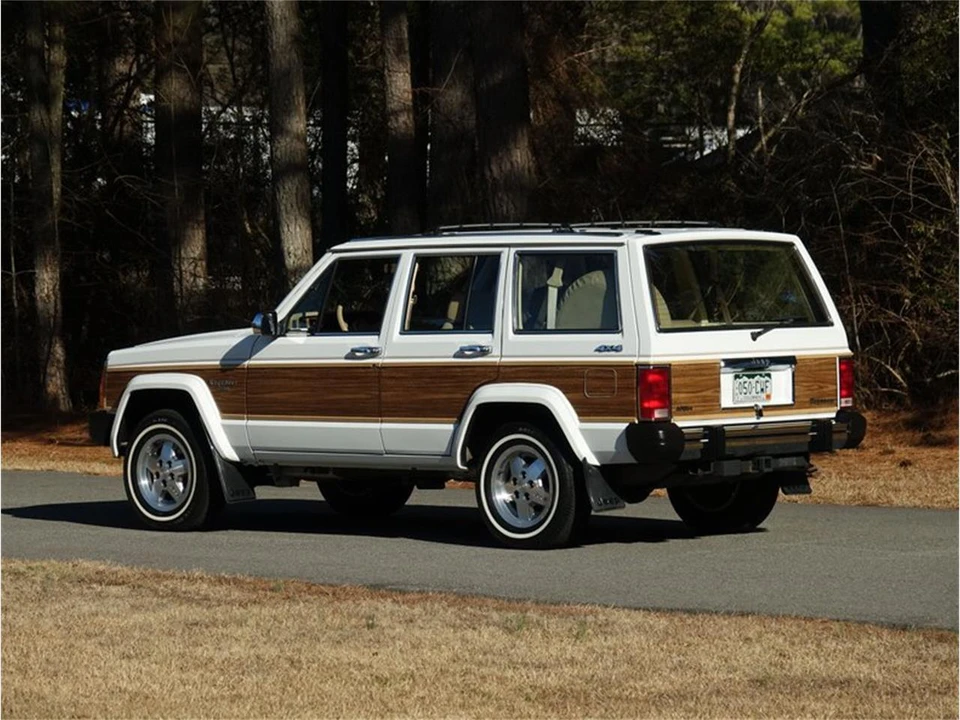 1990 Jeep SJ Grand Wagoneer - Image 13 of 31