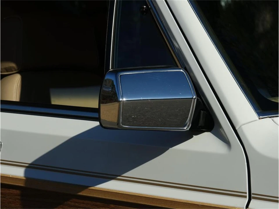 1990 Jeep SJ Grand Wagoneer - Image 19 of 31