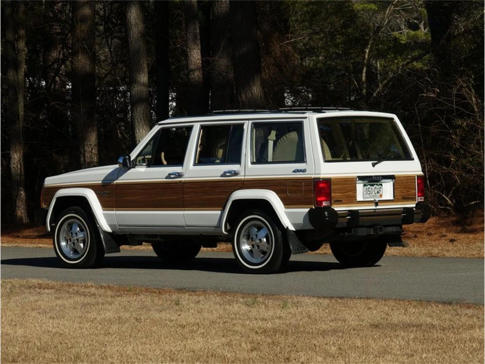 1990 Jeep SJ Grand Wagoneer - Image 14 of 31