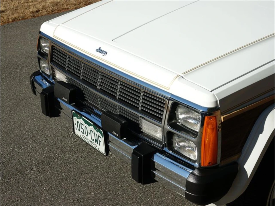 1990 Jeep SJ Grand Wagoneer - Image 15 of 31