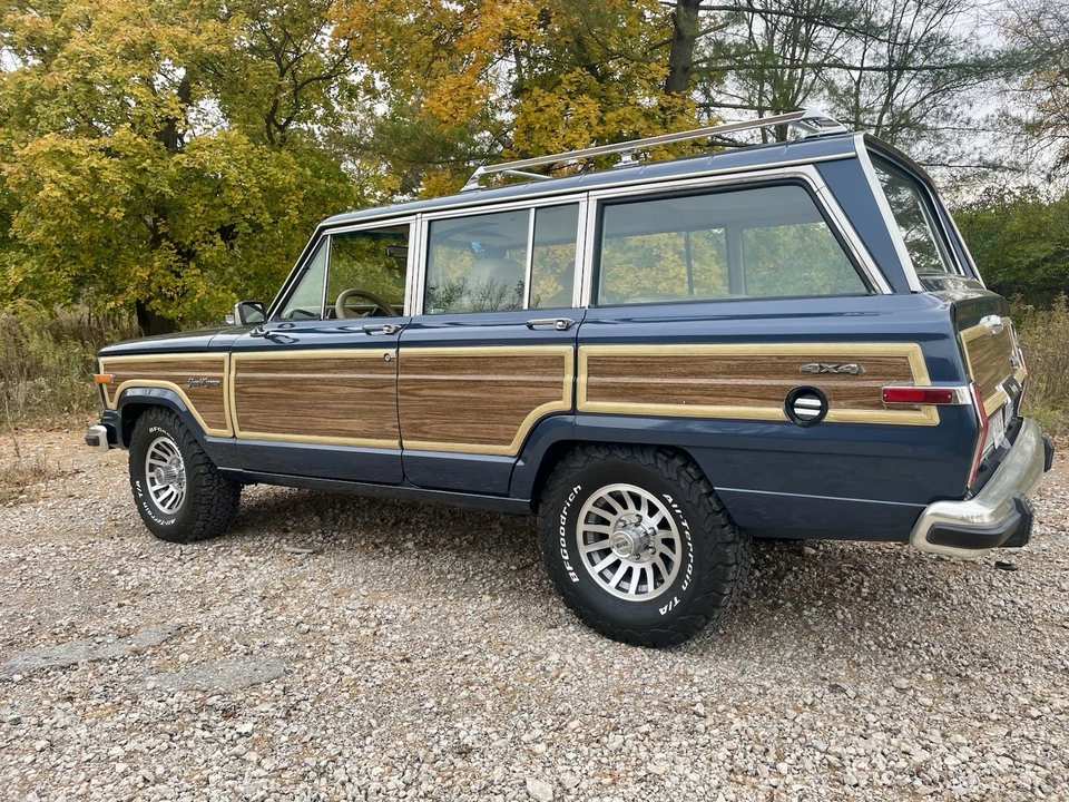 1990 Jeep SJ Wagoneer - Image 7 of 21