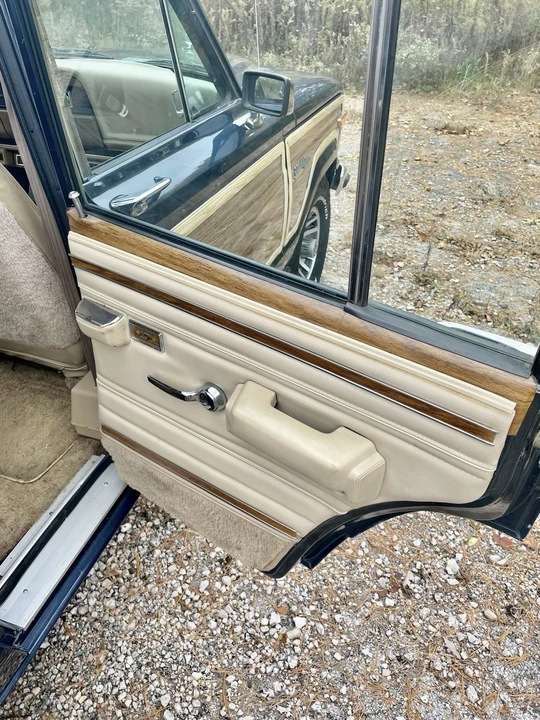 1990 Jeep SJ Wagoneer - Image 14 of 21