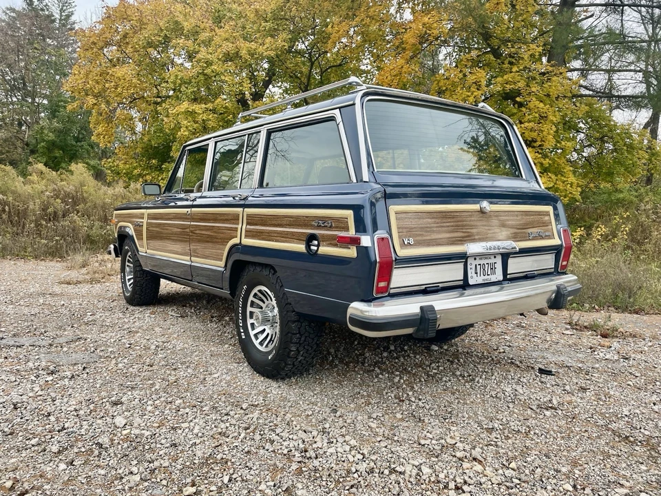 1990 Jeep SJ Wagoneer - Image 8 of 21