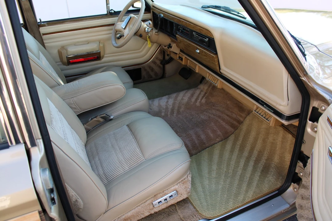 1990 Jeep XJ Wagoneer - Image 8 of 31