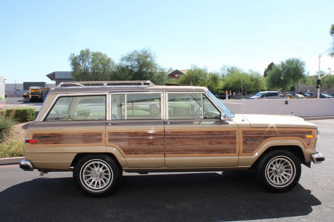 1990 Jeep SJ Wagoneer - Image 9 of 21