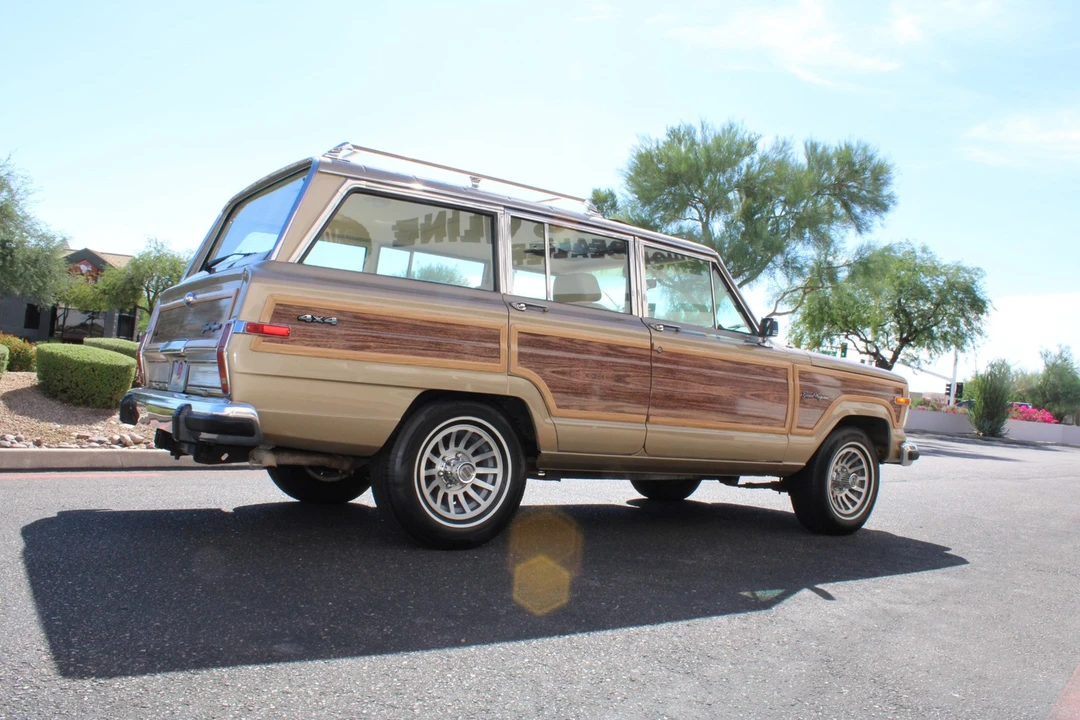 1990 Jeep XJ Wagoneer - Image 17 of 31