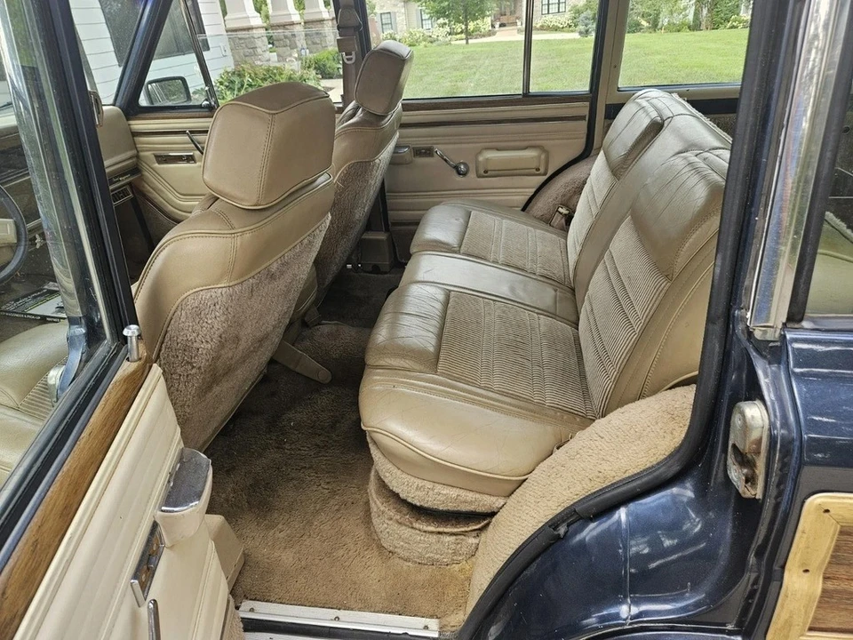 1990 Jeep SJ Wagoneer - Image 10 of 14