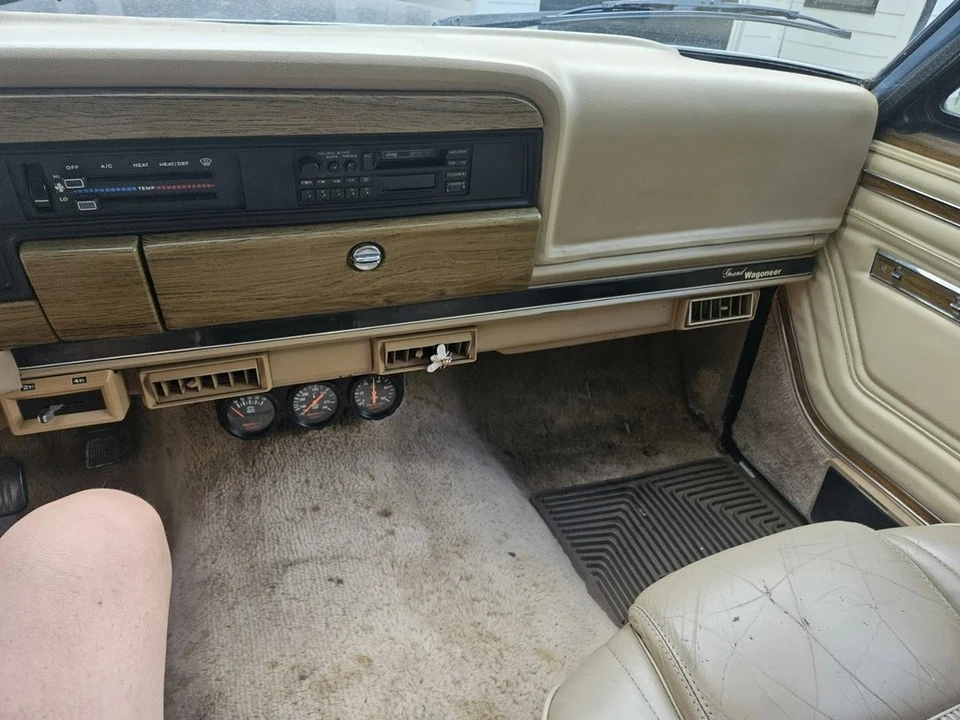 1990 Jeep SJ Wagoneer - Image 9 of 14
