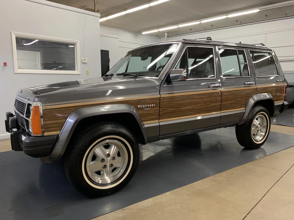 1990 Jeep XJ Wagoneer - Image 26 of 31