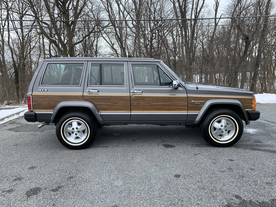 1990 Jeep XJ Wagoneer - Image 14 of 31