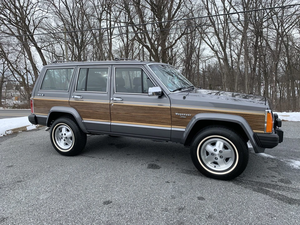 1990 Jeep XJ Wagoneer - Image 12 of 31