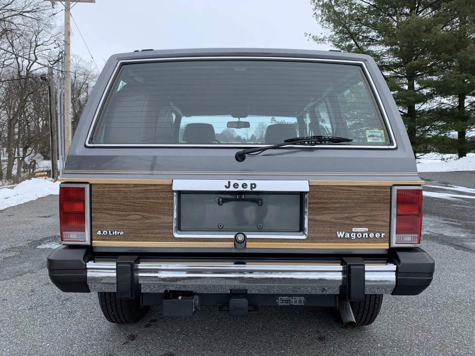 1990 Jeep XJ Wagoneer - Image 19 of 31
