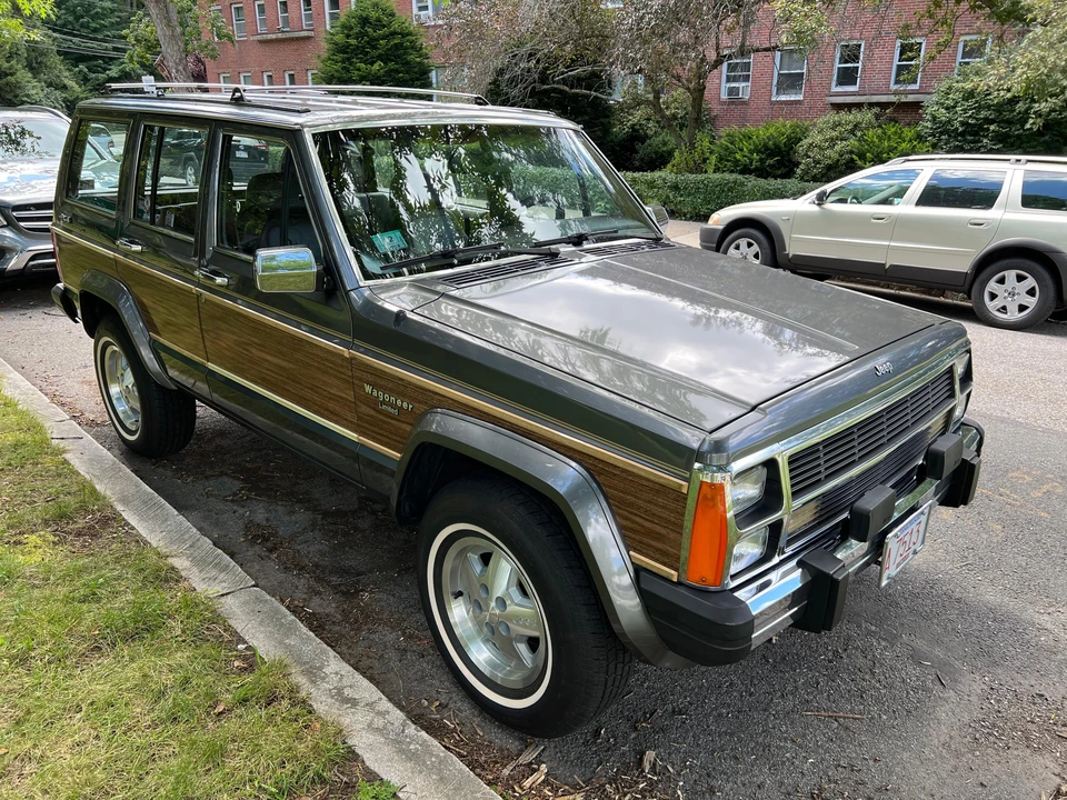 1990 Jeep XJ Wagoneer - Image 11 of 31