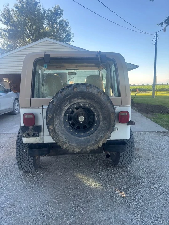 1990 Jeep YJ Wrangler - Image 4 of 10