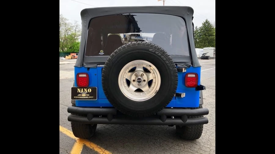 1990 Jeep YJ Wrangler - Image 11 of 12