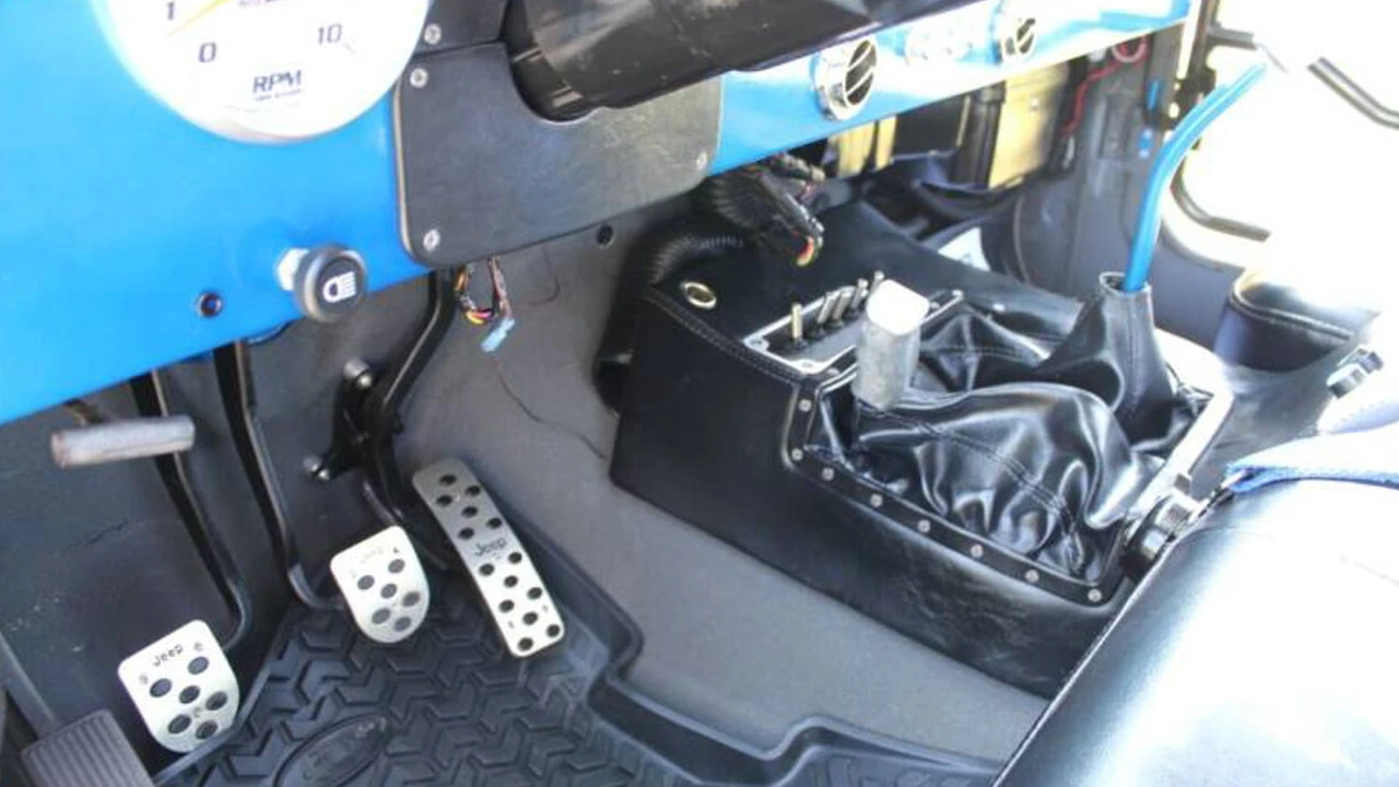 1990 Jeep YJ Wrangler - Image 6 of 31