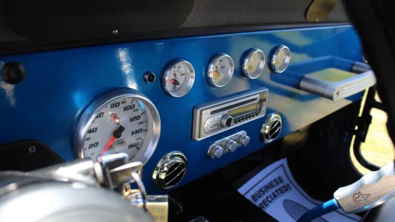 1990 Jeep YJ Wrangler - Image 23 of 31