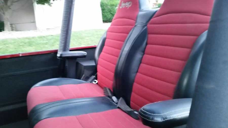 1990 Jeep YJ Wrangler - Image 9 of 10