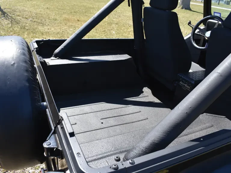 1990 Jeep YJ Wrangler - Image 8 of 15