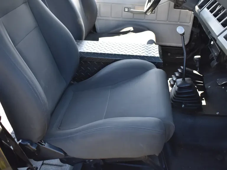 1990 Jeep YJ Wrangler - Image 10 of 15