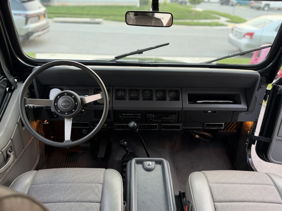 1990 Jeep YJ Wrangler - Image 16 of 29