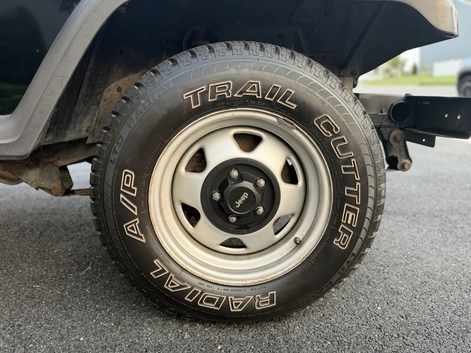 1990 Jeep YJ Wrangler - Image 20 of 29