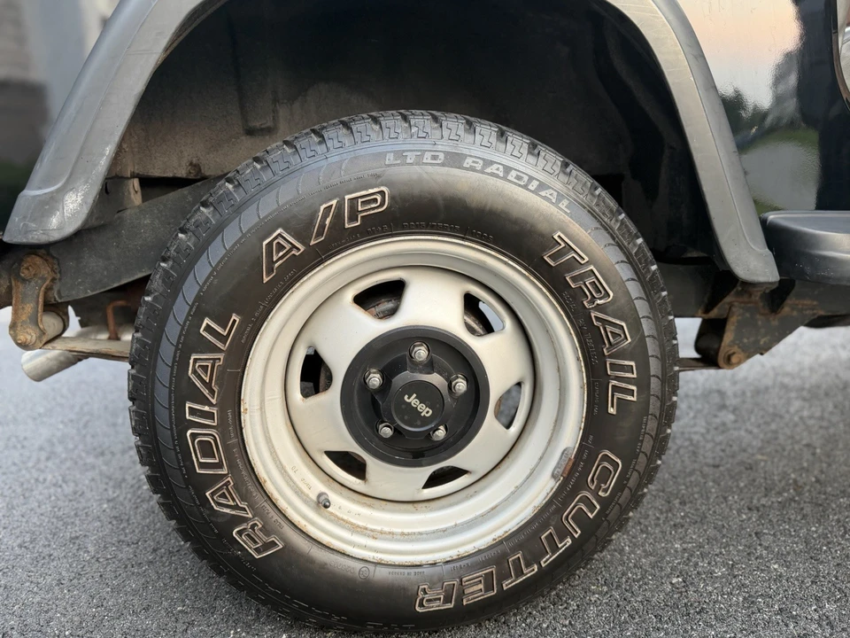 1990 Jeep YJ Wrangler - Image 21 of 29