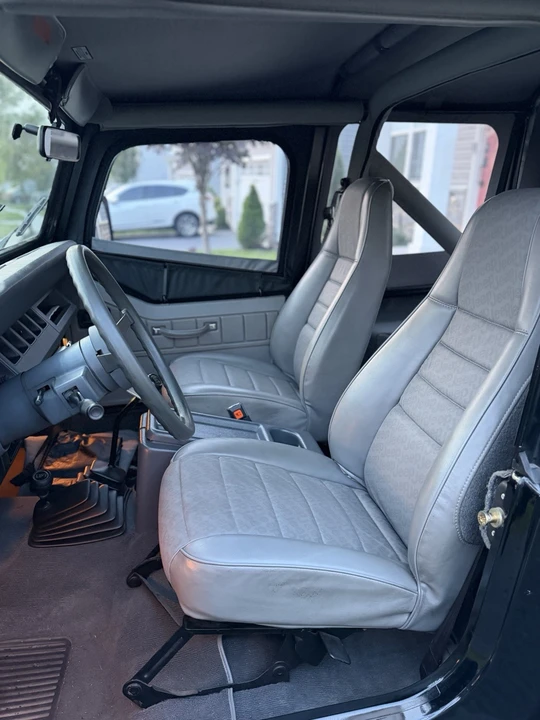 1990 Jeep YJ Wrangler - Image 6 of 29